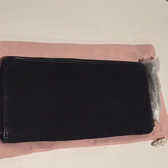 ❤️Radley London Zip Wallet ❤️ - Picture 3 of 5
